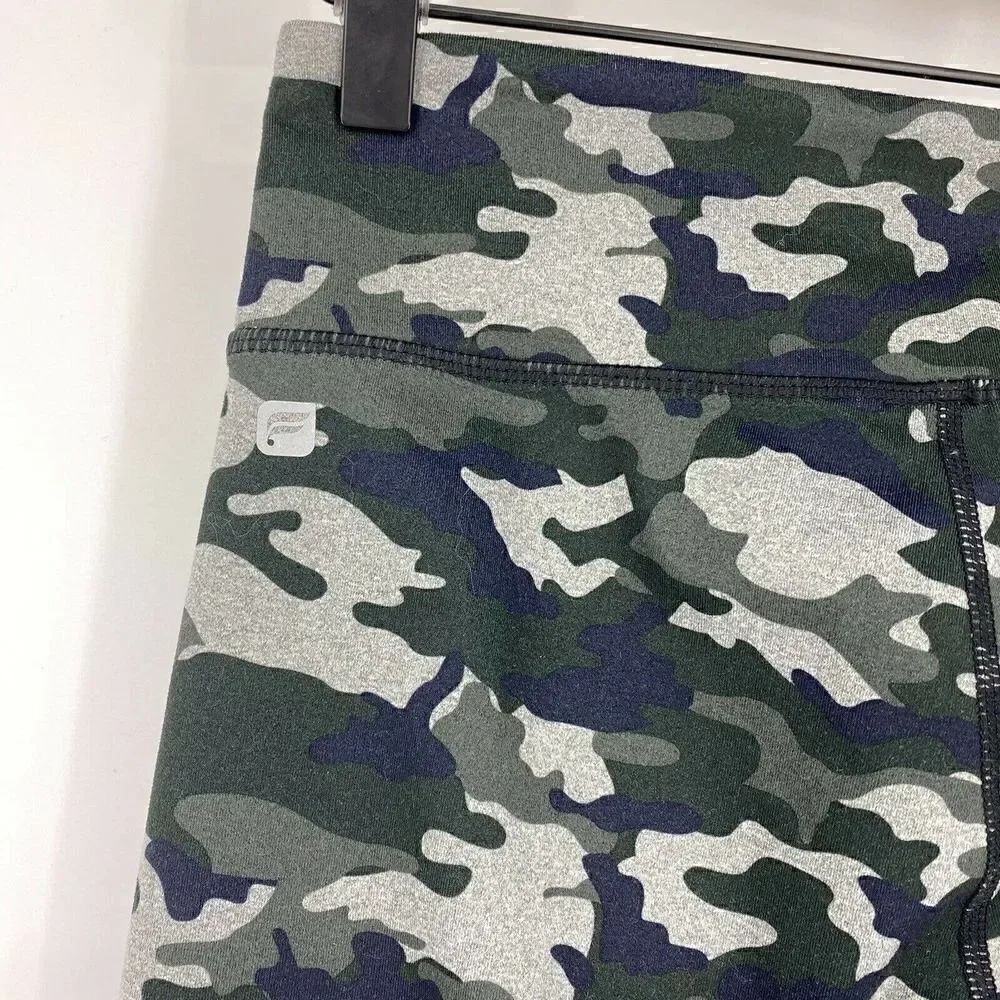 Fabletics Legging Camo Print Full Length - Picture 5 of 5